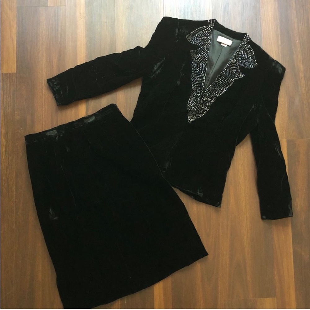 1970s black velvet skirt suit medium beaded